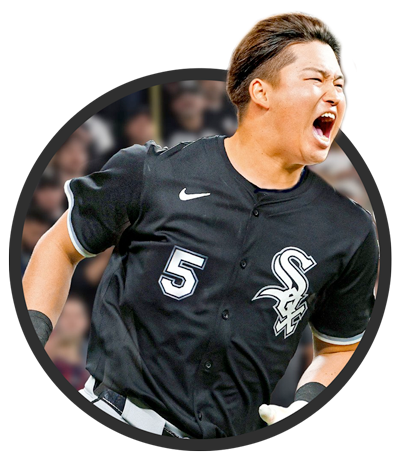 Munetaka Murakami hitting a home run